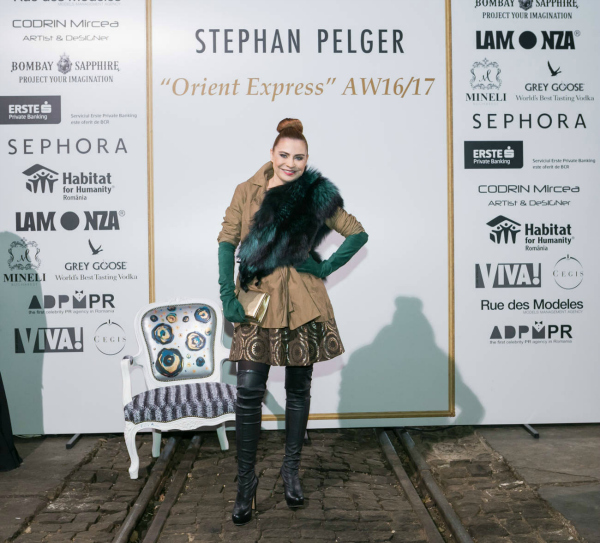 Stephan Pelger a prezentat noua sa colectie couture langa Trenul Regal, pe  un catwalk de 60 de metri | Molecule-F Blog