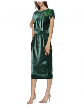 Velvet dress with sequins applique
