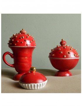 Perfect Red teapot and tea cups set