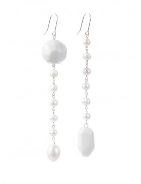 Porcelain and pearls earrings